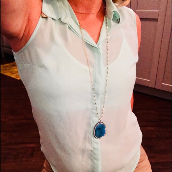 Beautiful Mint Blouse with Gold Pops - Picture 3 of 11